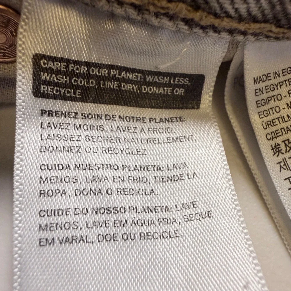 Levis 501 Original Fit Button Fly Jeans Mens 38x30 Light Gray Wash 100% Cotton